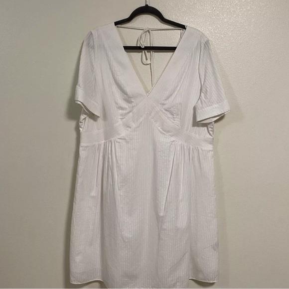 Banana Republic Factory medium JACQUARD MINI DRESS back tie white v-neck zipper - Picture 2 of 7